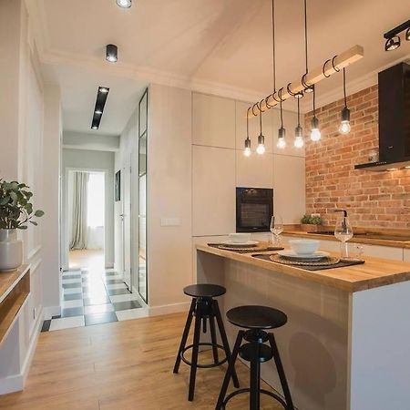Modern Flat In The Centre - By Hik Apartments 바르샤바 외부 사진